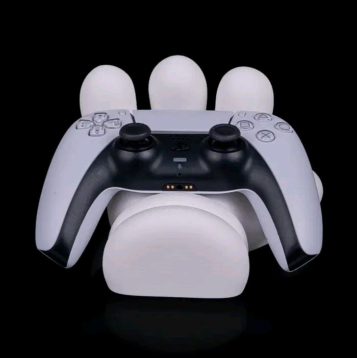 Mickey Glove Controller Stand